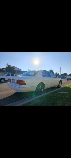 1997 Lexus LS 400