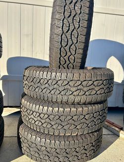 275-65-18 Set 4 Tires Goodyear Con Excelente calidad Las 4