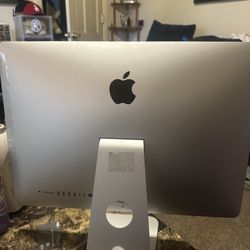 iMac With Keyboard And Mouse 