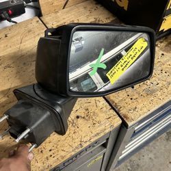 2024-2025 Silverado Mirror