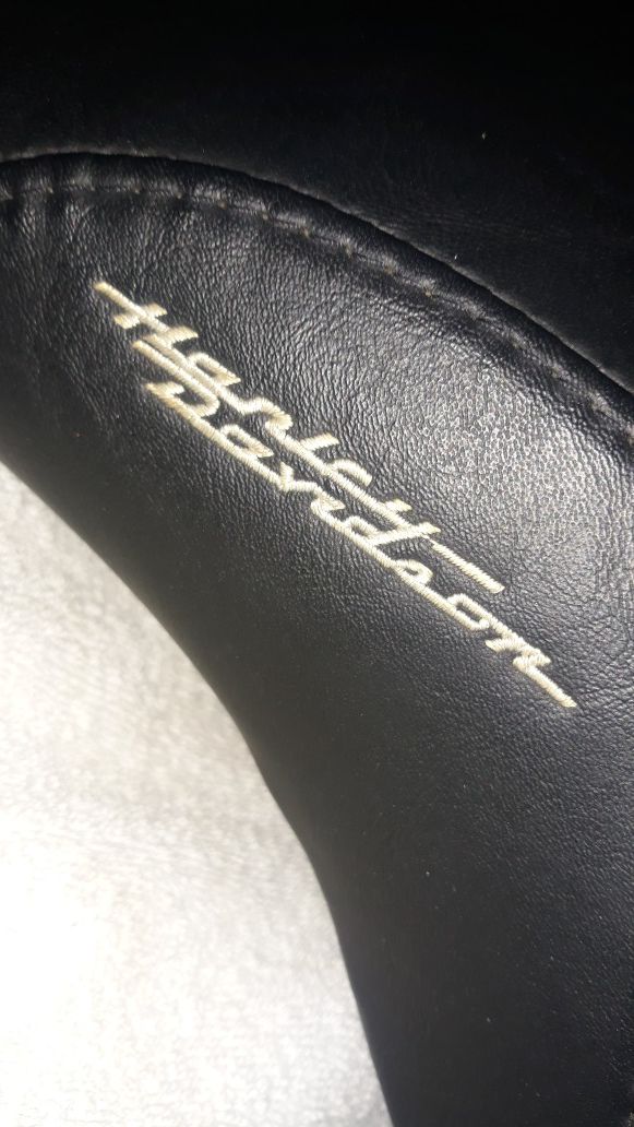 Harley Davidson Badlander seat for sportsters Brand NEW never used. Black, Leather, store price 269. Seen one on ebay for 50 but was definitely used.