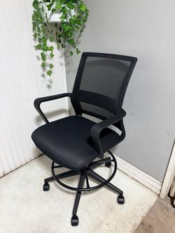 Silla para escritorio nueva/: new chair