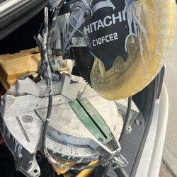 Dual Bevel Corded Saw