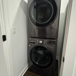 LG Washer & Dryer Set