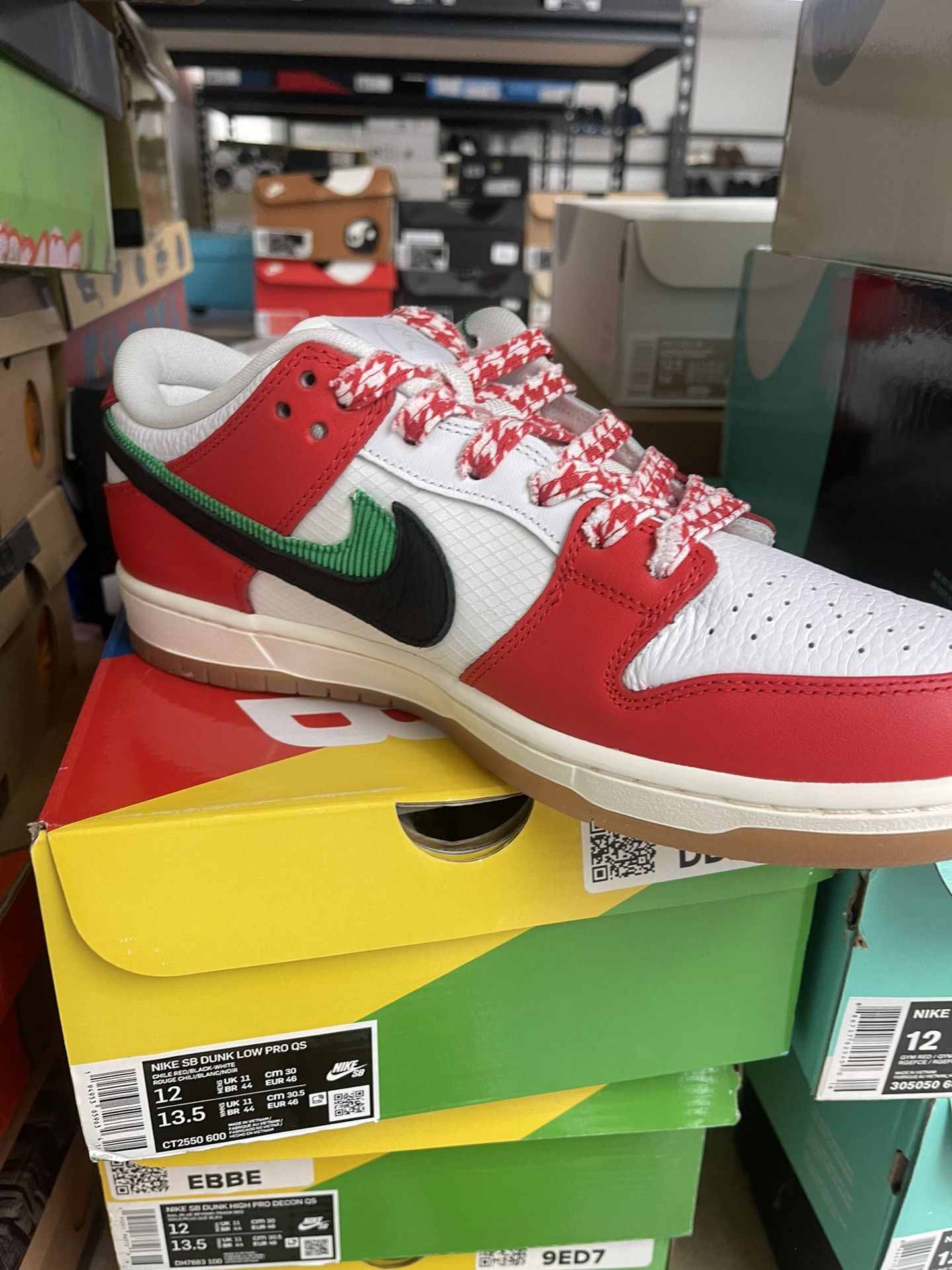 Nike SB Dunk Low Pro Red Hemp 2004 Size 12 and original box