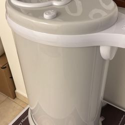 Ubbi Trash Can