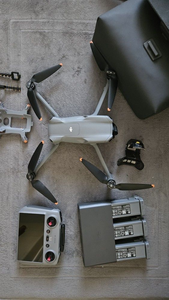 DJI AIR 3 COMBO