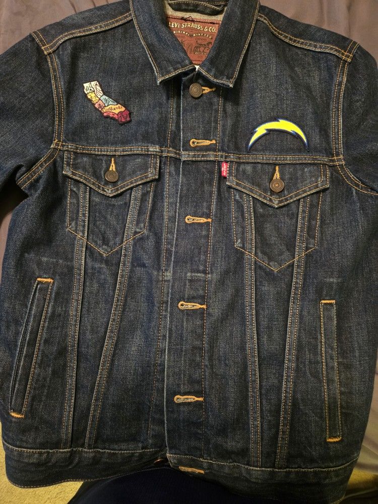 LEVI'S NFL CHARGERS JEAN JACKET SMALL WOMENS