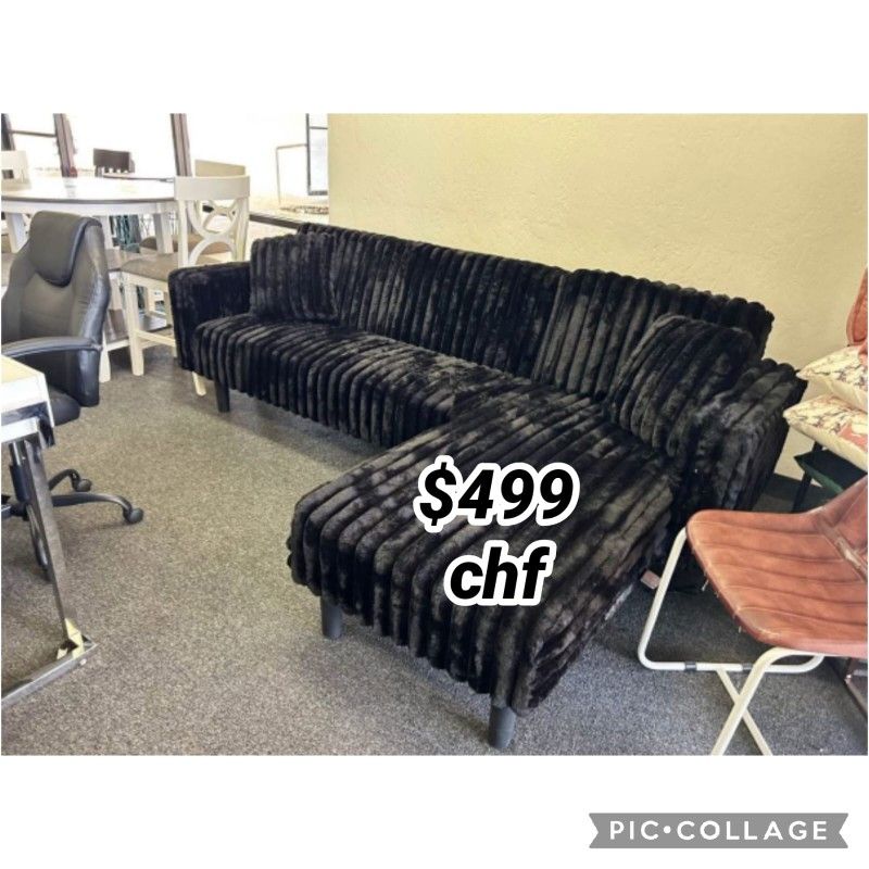 BLACK Fabric Reversible Click Clack Sectional Sofa w/ USB & Pillows