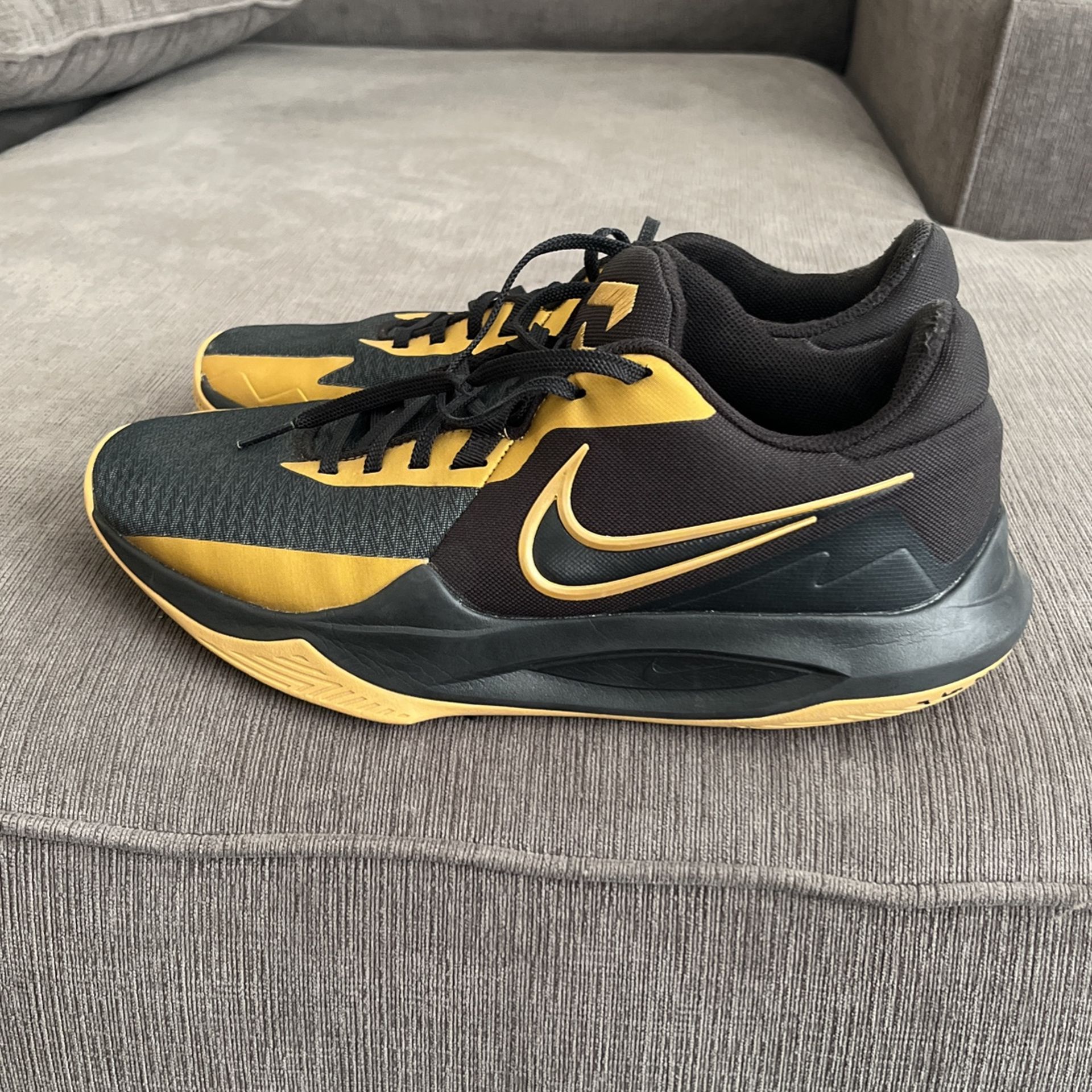 Nike Precision 6 Basketball Shoes