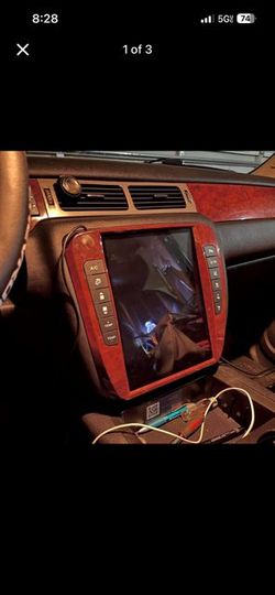 Tesla style Phoenix radio (Android 13) for GM trucks