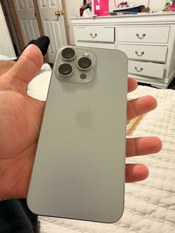 iPhone 15 Pro Max