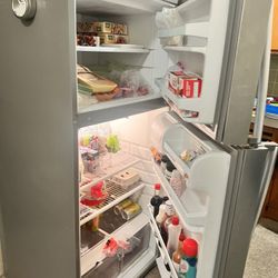 Refrigerator - Whirlpool 