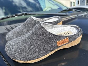 Taos Wodery 2 Slip on Clog Wool Charcoal Dark Gray Women's Size US7.5 EU38