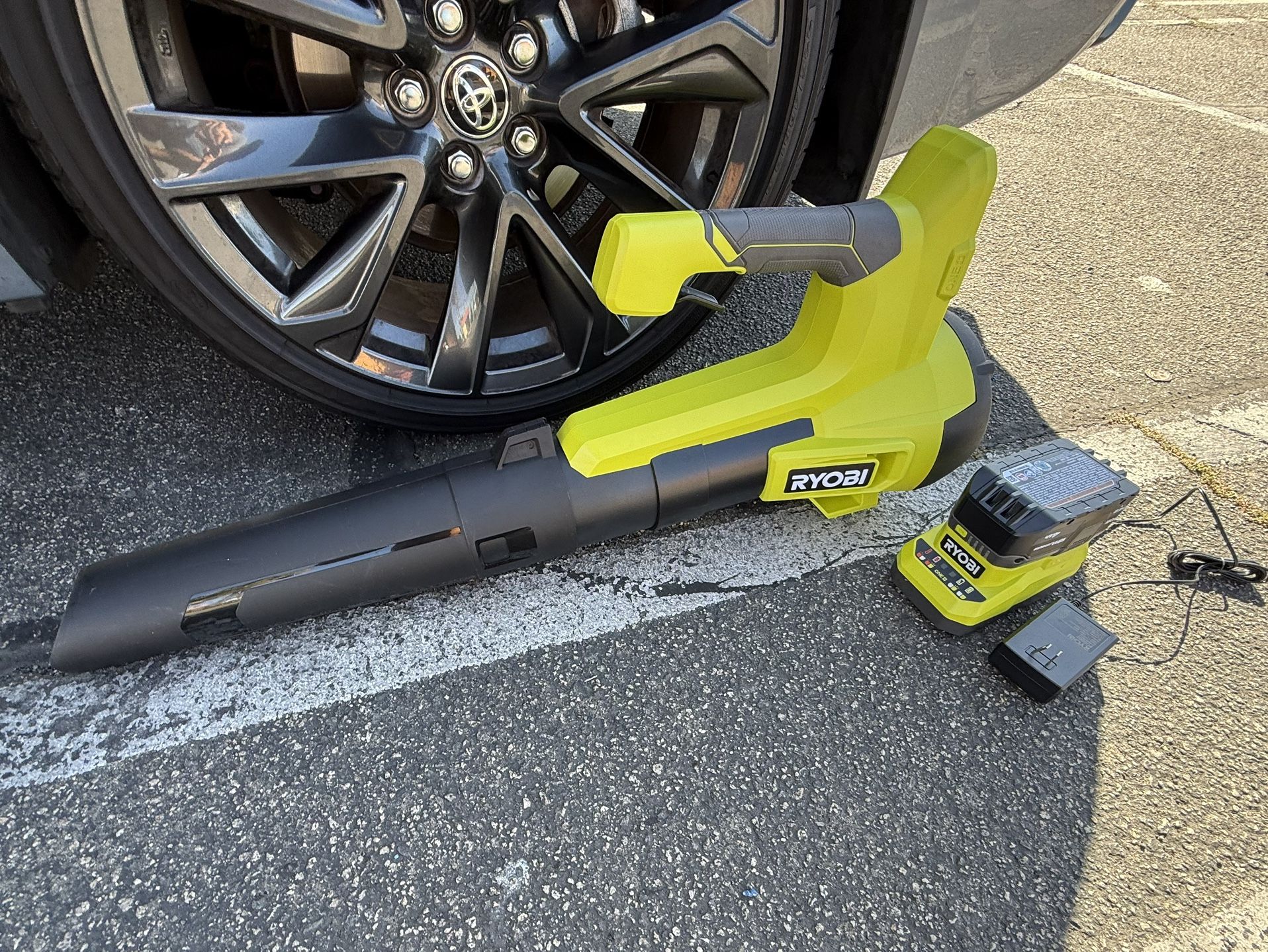 RYOBI LEAF BLOWER