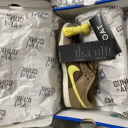 Nike Dunk Lows Undefeated “Canteen”