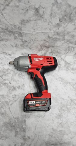 Milwaukee M18 Cordless 1/2 in. Impact Wrench W/ Friction Ring
