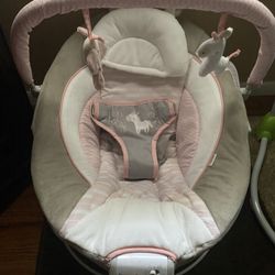 Ingenuity Soothing Baby Bouncer with Vibrating Infant Seat