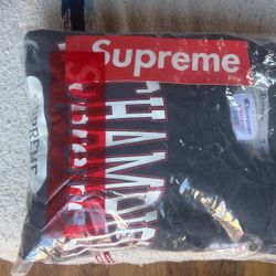 Supreme Champion Crewneck 