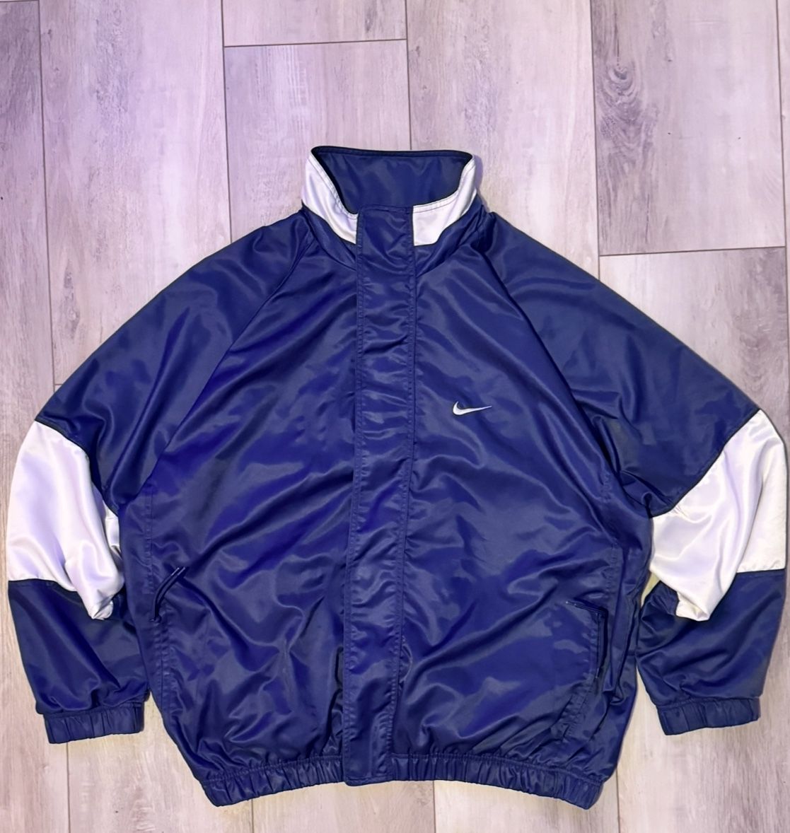 Vintage Nike windbreaker 1990s or early 2000