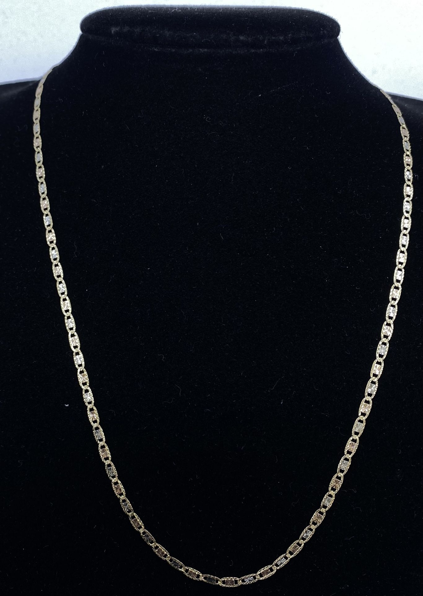 $600 Three Tone Gold Valentino Chain Necklace 