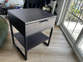 Bed side table