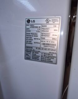 LG Refrigerator used. Great condition
