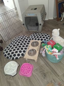 Large Dog Kennel & Misc bundle