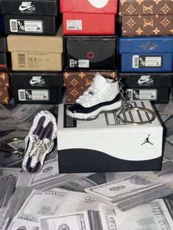 Nike Jordan Shoe 1/8  Keychain