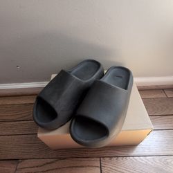 Yeezy Slides