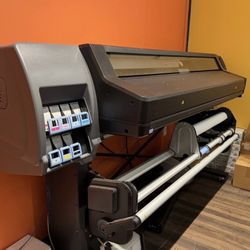 Hp latex 560 printer, barely used, very low usage