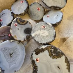 Geodes From Oregon 12 Pieces 