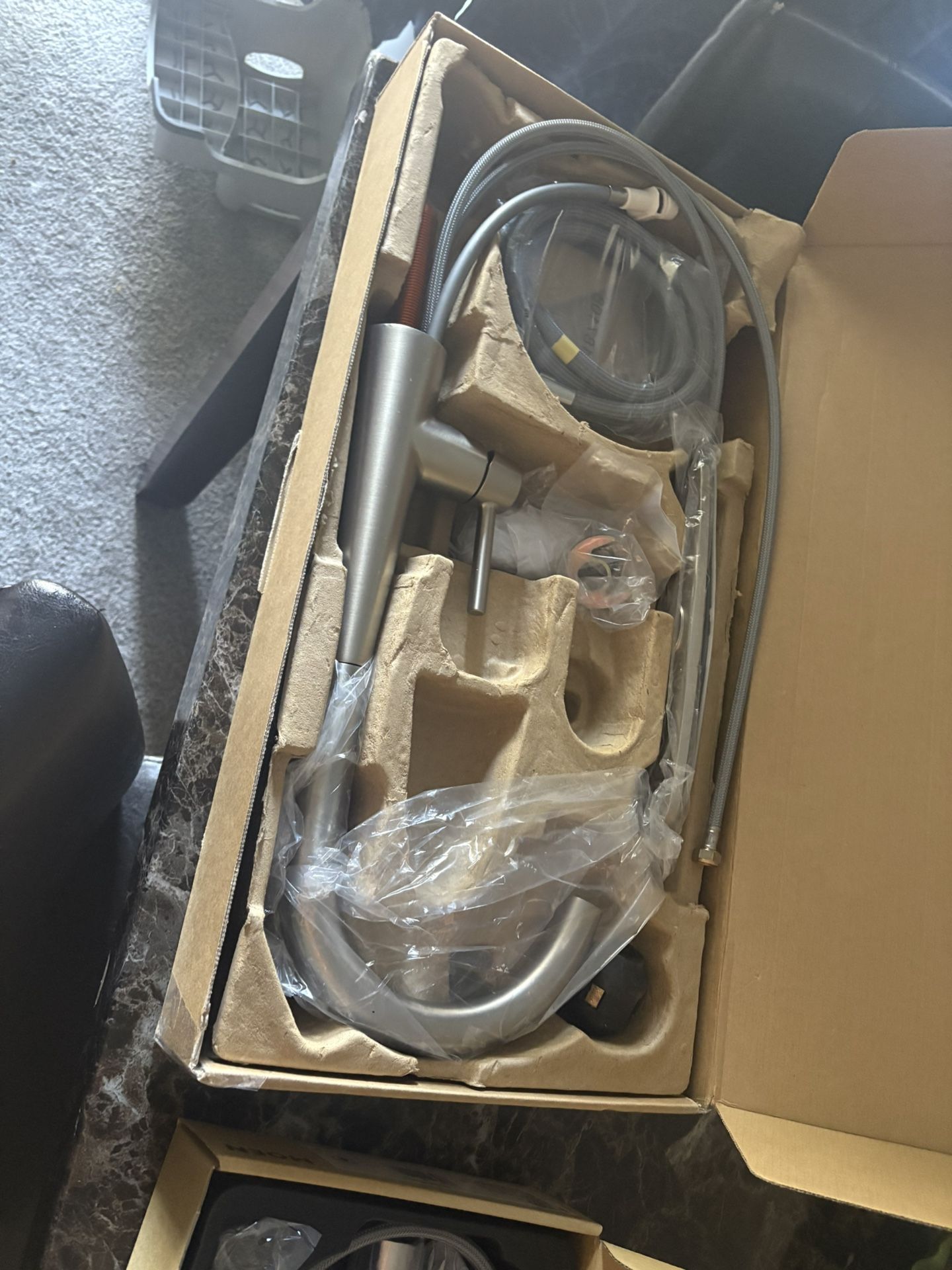 Kitchen Faucet With Pull Down Moen Brand New