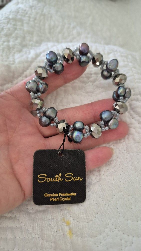 Tahitian GENUINE BLACK PEARLS& CRYSTALS STRETCH BRACELET