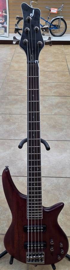 JACKSON BASS GUITAR JS3V