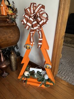 Wooden Tennessee Tree