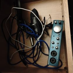 Prosonus Audio box W Professional Mic And Chords