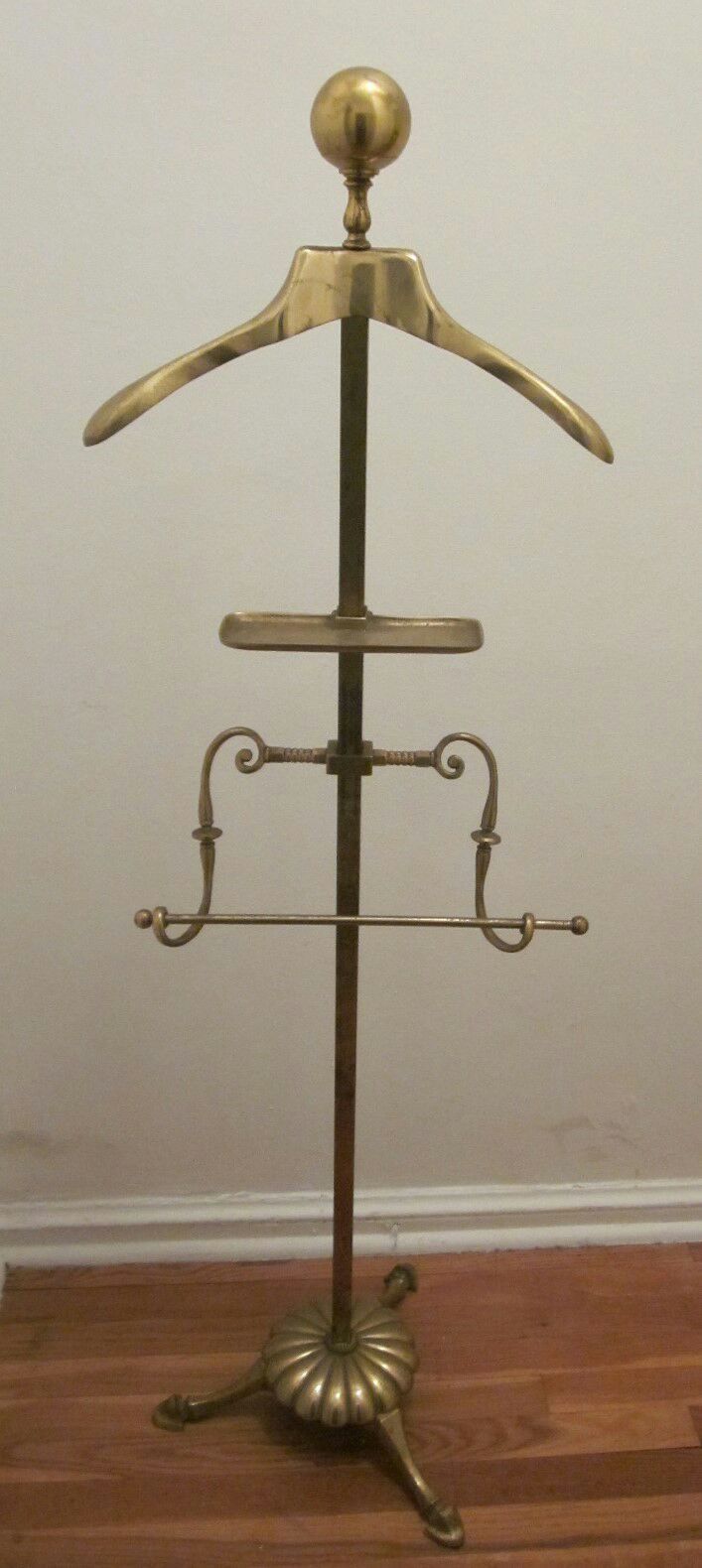 VINTAGE GLO-MAR ARTWORKS INC. BRASS VALET BUTLER SUIT HANGER GARMENT RACK