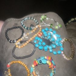A Must Buy Necklaces And Bracelets 