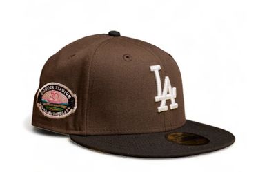 New Era 59Fifty Los Angeles Dodgers Pink Mocha 1.0 Collection Fitted (50th Patch)Size 7/38