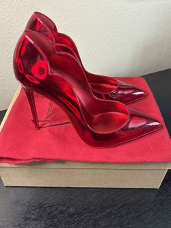 Christian Louboutin Hot Chick - Size 38.5