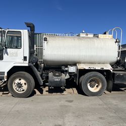 1997 Ford 2000 Gallon Water Truck