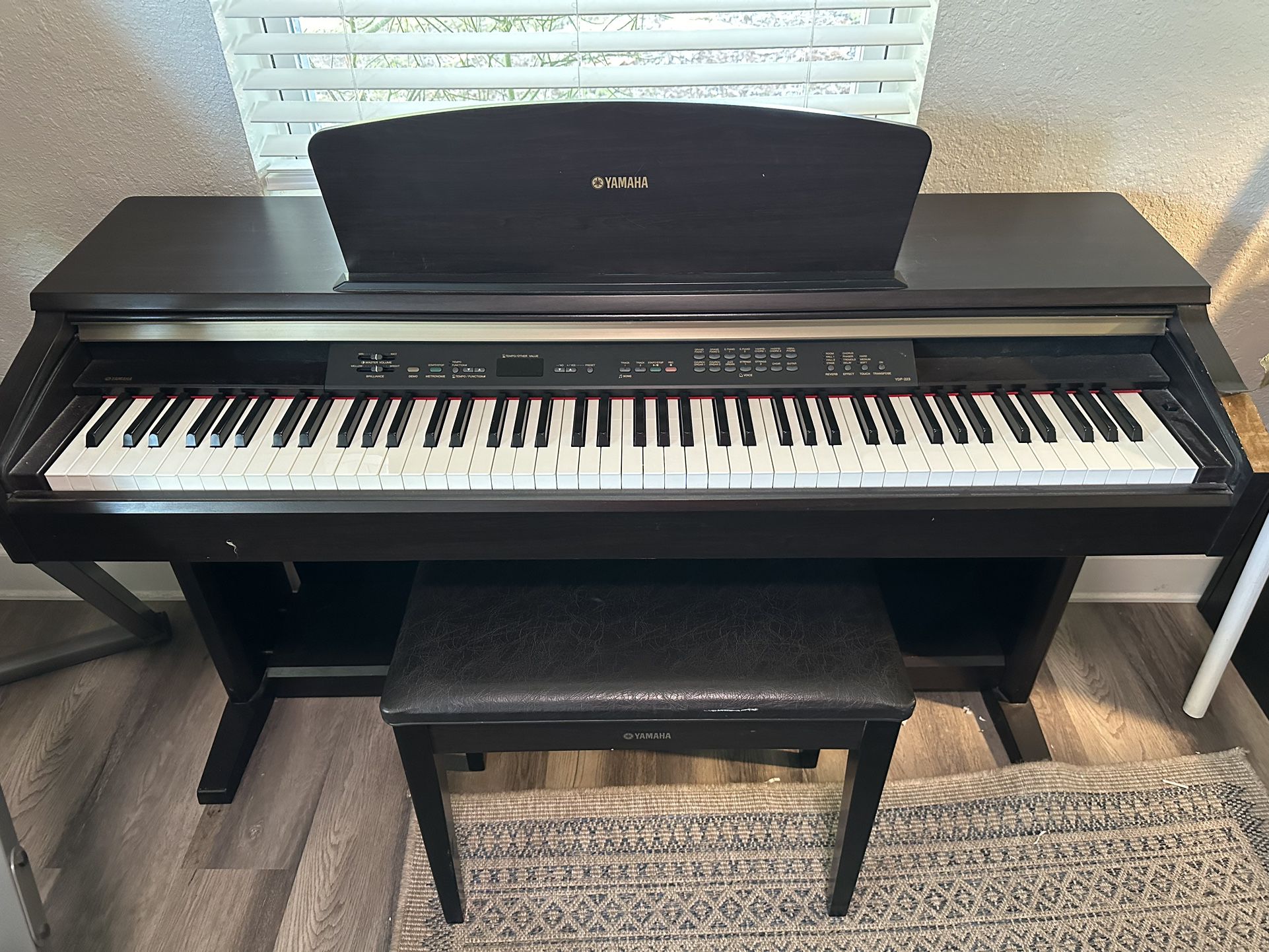 Yamaha Electric Piano With Standard Heavy Piano Keys