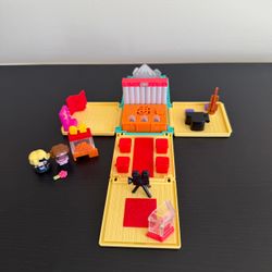 My Mini Mixieq's Theater Deluxe Playset Stage Ballerina Actress Lights Sounds