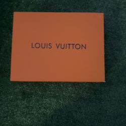 LV TRAINERS AUTHENTIC SIZE 10