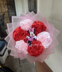 Minnie Mouse Flower Bouquet /Ramo Buchon