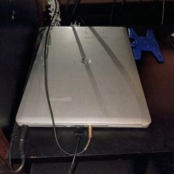 Dell Intel Core 119 GB Laptop 