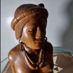 VINTAGE WOOD CARVING TRIBAL STATUE 10"×8"