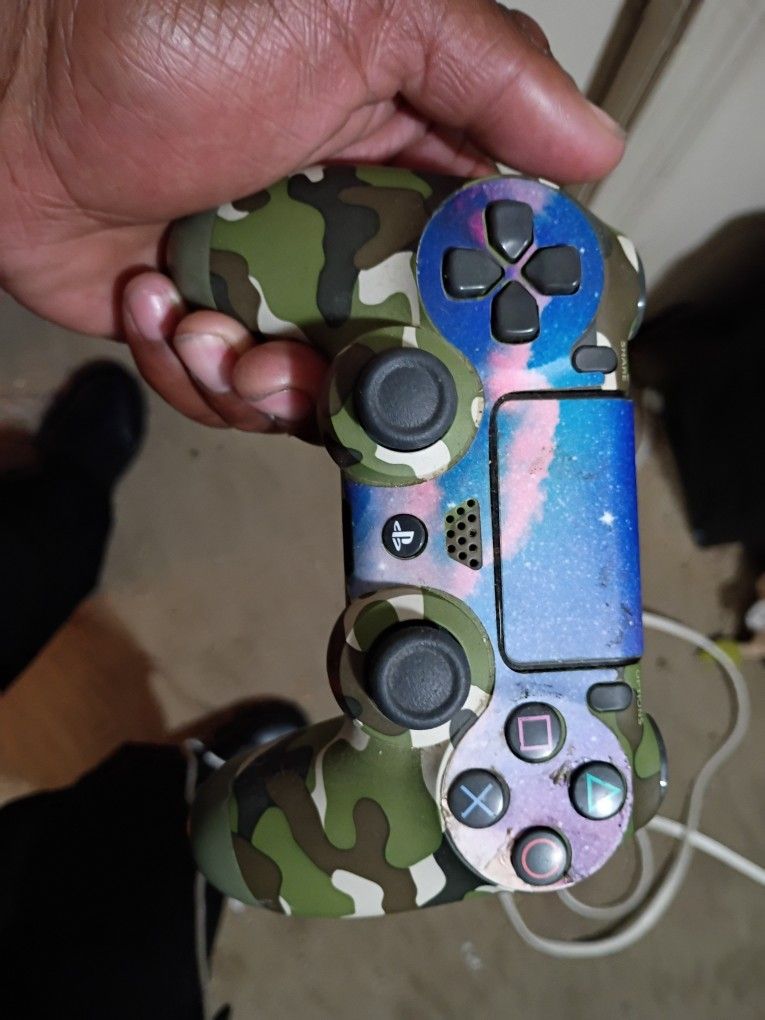 PlayStation 4 Custom Skinned Dual Shock Wireless Controller