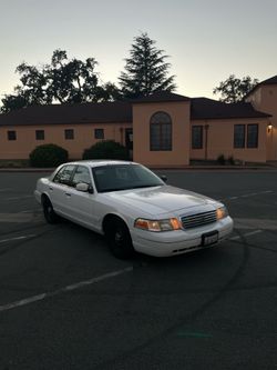 2002 ford crown Vic